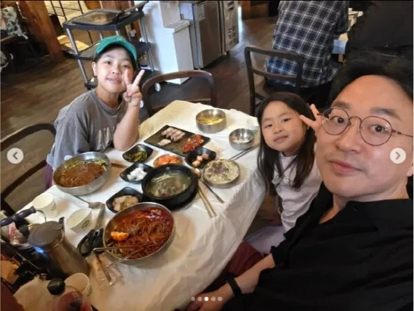 イ・ユンジと歯科医のチョン・ハンウル、二人の娘と冷麺・肉を堪能