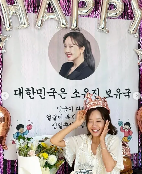 Baek Jong-won and So Yu-jin Celebrate So Yu-jin's 45th Birthday in Jeju with Mother, Daughter, and Shim Jin-hwa