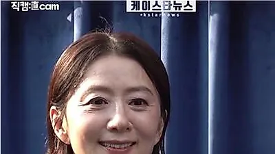 Kim Hee-ae's natural elegance shines at Ferragamo event