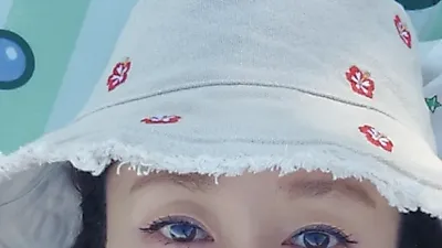Jisoo denies acting retirement, reveals new life running travel agency in Prague
