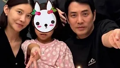 Villain Joo Sang-wook shows sweet side during birthday celebration