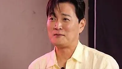 Moon Chun-sik confesses crush on Shin Dong-yup's wife