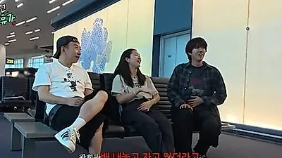 Hwang Gwang-hui's Embarrassing Moment: Waking Up with Exposed Torso After Flying Business…