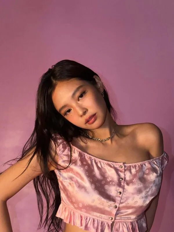 Jennie's Bold Photoshoot: A Playful Blend of 'Seriousness and Humor'