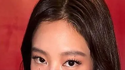 Jennie balances bold charisma and playful charm in new photoshoot