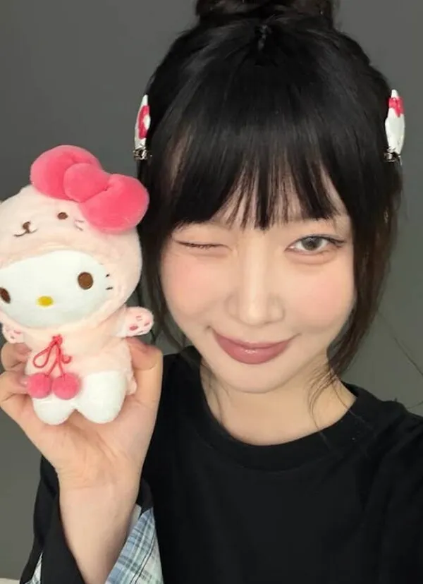 BBGIRLS' Minyoung plants a tree on her head with full bangs—Miwoo calls her "pretty"