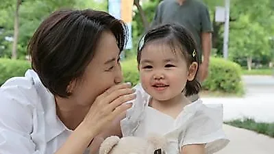 Park Soo Hong shares heartwarming moments with daughter J and Park Kyung Lim