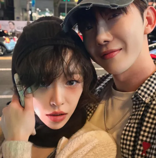 チョ・グォン、Gain(ガイン)との初キスはホテルで?17年続く特別な縁をSNSで告白