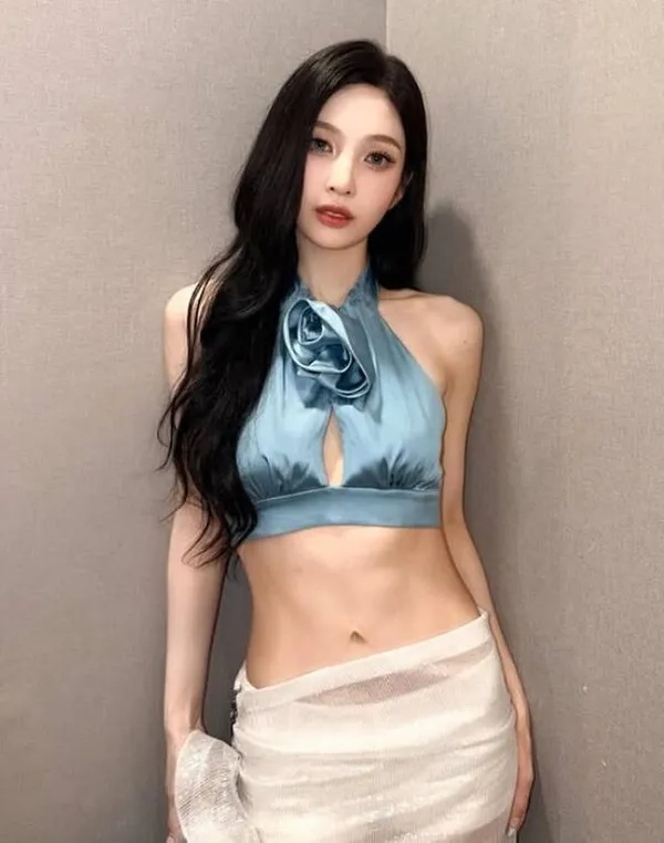 Red Velvet's Joy: Looking Slim, but Her Abs Are Definitely Worth Boasting About