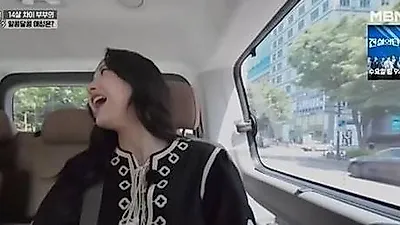 Kim Da-young gọi Bae Sung-jae, người hơn cô 14 tuổi, là Aji và đôi khi là Halabeoji