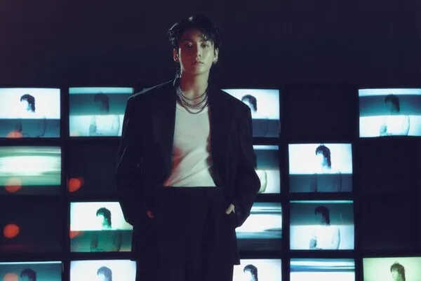 Jungkook BTS viết nên lịch sử solo mới với 'Standing Next to You' đạt 1,5 tỷ lượt phát trực tuyến