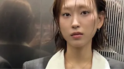 コ・ギョンピョ、隠れてリュ・ヘヨンを撮影するも鏡に「バッチリ」映り込み爆笑