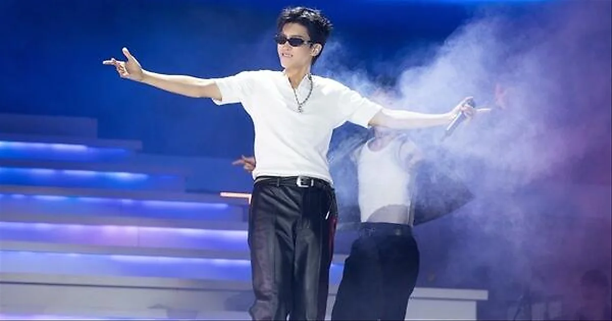 Lim Young-woong redefines stadium shows with 10 years of musical versatility