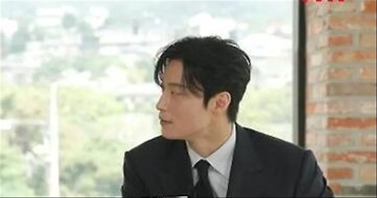 Heo Nam-jun: "Truoc day cha bat toi lam nong, bay gio lai bao ban roi thi den lam gi"