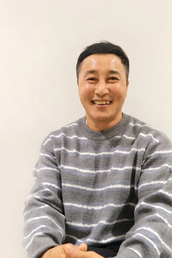 Kim Byung-man xin lỗi vì đến trễ tại buổi họp báo 'Sinh tồn vương 2'