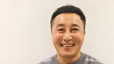 Kim Byung-man xin lỗi vì đến trễ tại buổi họp báo 'Saengjon-wang 2'