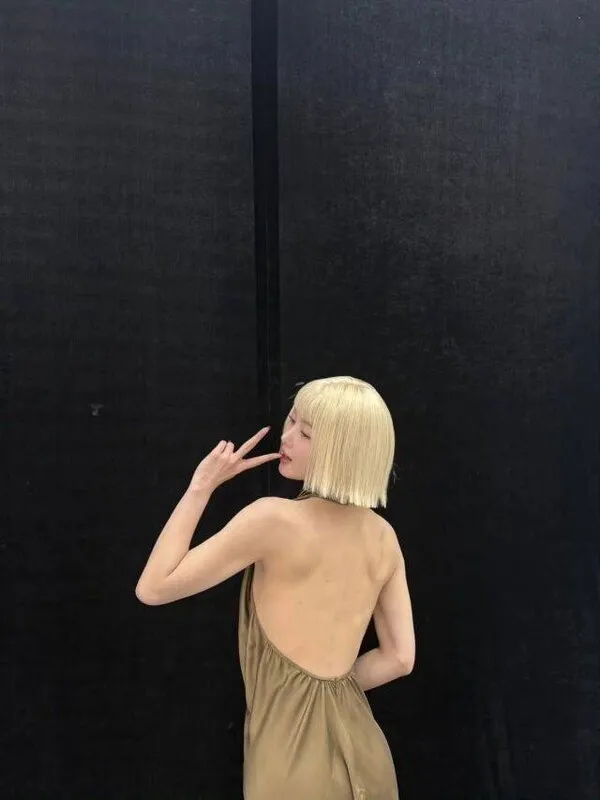 キム・ユジョン、破格の金髪に変身!清純さを脱ぎ捨て妖艶な魅力全開