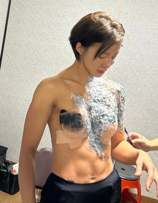 イ・シヨン、出産後8ヶ月で鮮明な腹筋を披露―ボクシング選手出身の秘訣はキャベツ