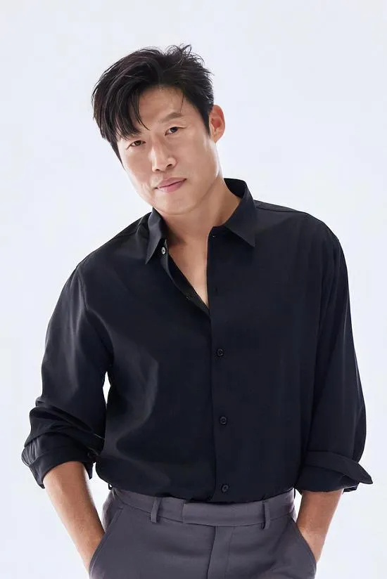 Yoo Hae-jin quyên góp 200 triệu won cho Bệnh viện Asan