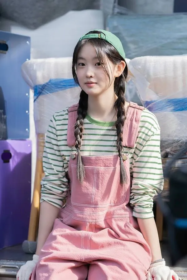 Seo Su-min của 'Trưởng phòng Kim' gặt hái thành công vang dội ngay tác phẩm đầu tay - Sự ra đời của một tân binh siêu cấp