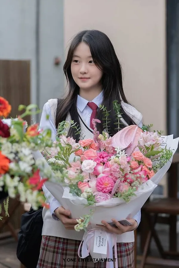 Seo Su-min của 'Trưởng phòng Kim' gặt hái thành công vang dội ngay tác phẩm đầu tay - Sự ra đời của một tân binh siêu cấp