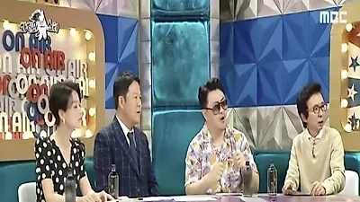 J.Y. Park亲自回应宗教团体身份，Defconn昔日提问引发关注