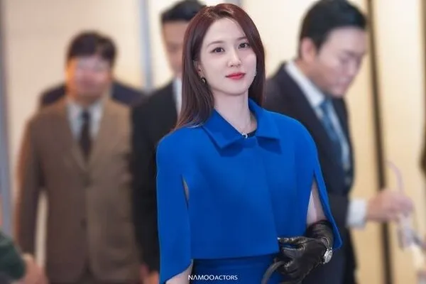 Park Eun-bin Reveals Unexpected Charm with 'Chilling Cuteness' on Set