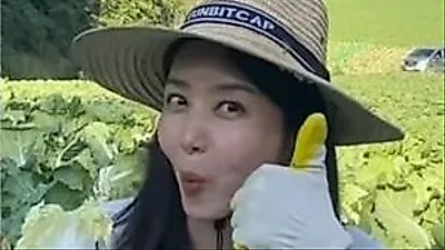 Song Hye Kyo ủng hộ kinh doanh kimchi của bạn thân Park Sol Mi