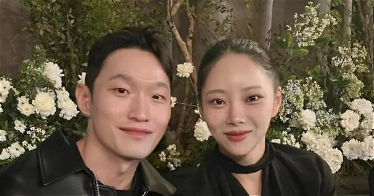 「I Am SOLO」オクスン、結婚式を目前に片目のひどい痣を公開しファンを心配させる