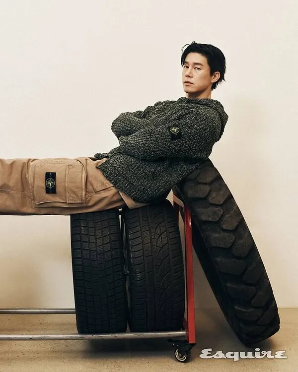 Kim Mu-yeol on Acting Philosophy: "Characters Cannot Be Interpreted Through a Simple Binary of Good and Evil"