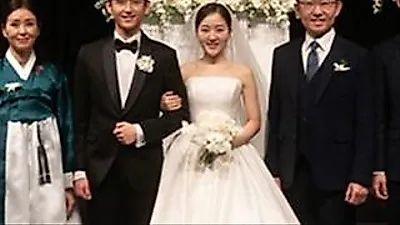 ソン・ボムス＆チン・ヤンヘ夫妻、長男が初恋の相手と12年の交際を経て結婚