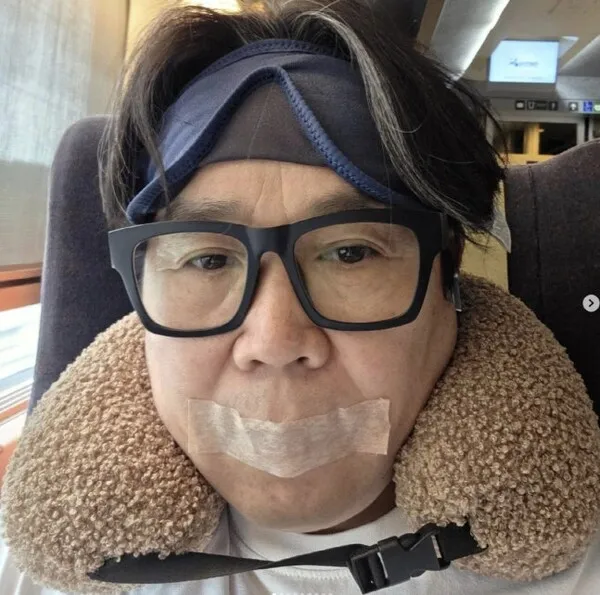 俳優チョン・ウンピョ、徹底した自己管理!KTX車内で「口閉じテープ」を使用する意外な理由とは?