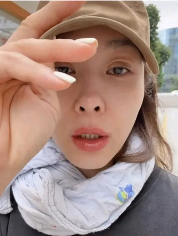Ock Joo-hyun urges Kim Ho-young to apologize, then asks fans to prioritize their health