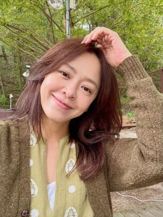 Kang Sung-yeon's 'Changed Complexion' After Remarrying Jang Min-wook and Going on Family Trip
