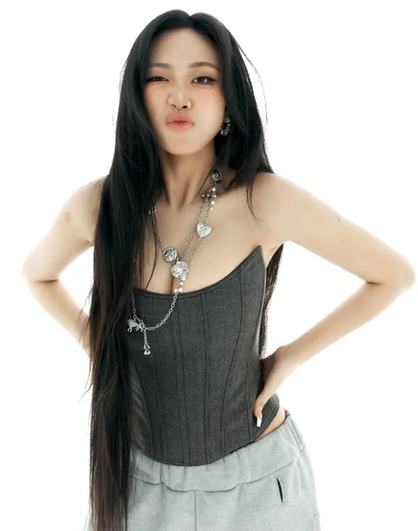 Lee Young-ji reveals weight fluctuations after losing 13kg