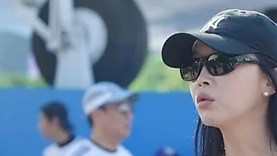 Oh Yoona shares heartwarming news: Son completes 5km race