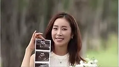 Han Da Gam channels Anne Hathaway in maternity photoshoot