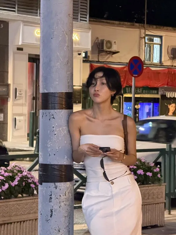 Hwasa, ăn uống thỏa thích mà vẫn giữ được vóc dáng thon gọn khiến ai nấy đều 'ghen tị'