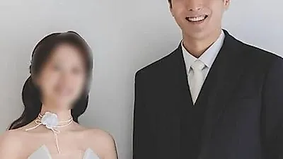 Actor Lee Kang-woo marries longtime partner