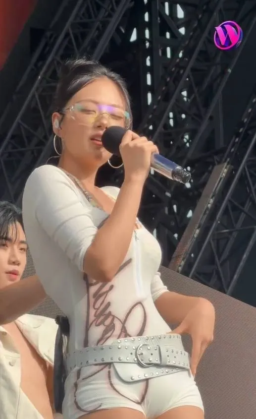 BIBI、「WATERBOMB女神」としての存在感爆発―クォン・ウンビ?ソンミ?「私こそが主役」
