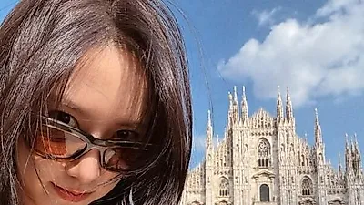 Im Yoon Ah debuts short hair at Milan Fashion Week