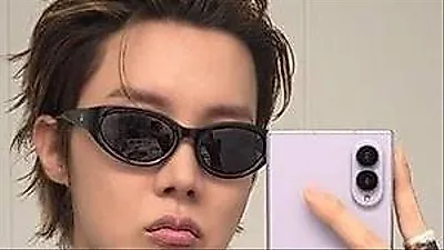 BTS J-HOPE、ファン「ARMY」への愛を刻む―7人のシルエットで描いたタトゥーの深い意味