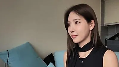JTBC announcer Lee Na-yeon breaks into tears amid controversy