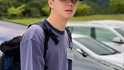 Lee Jun Young nhập ngũ: Lời chào đầy xúc động từ cha thay con