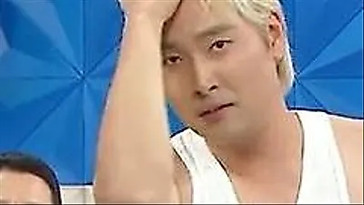 Comedian Yoo Young-woo goes all out on 'Radio Star' debut