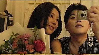 Phát thanh viên Lee In-kwon và Miss Korea Choi Jung-yoon công khai hẹn hò
