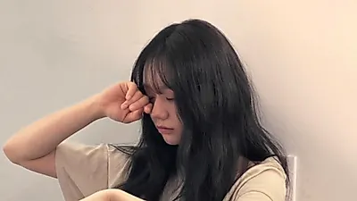 Hyeri đăng ảnh lau nước mắt sau tranh cãi về vòng eo - kèm hình ảnh đi ăn cùng ê-kíp
