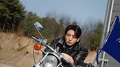 Jungkook (BTS) chi gần 50 triệu won mua xe mô tô mới - Niềm đam mê mãnh liệt