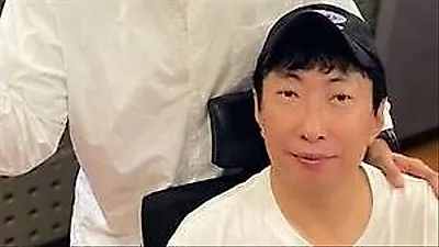 Park Myung-soo amazed by Bae Yong-joon's unchanging visuals