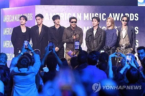 BTS giành giải Artist Of The Year tại American Music Awards (AMA)